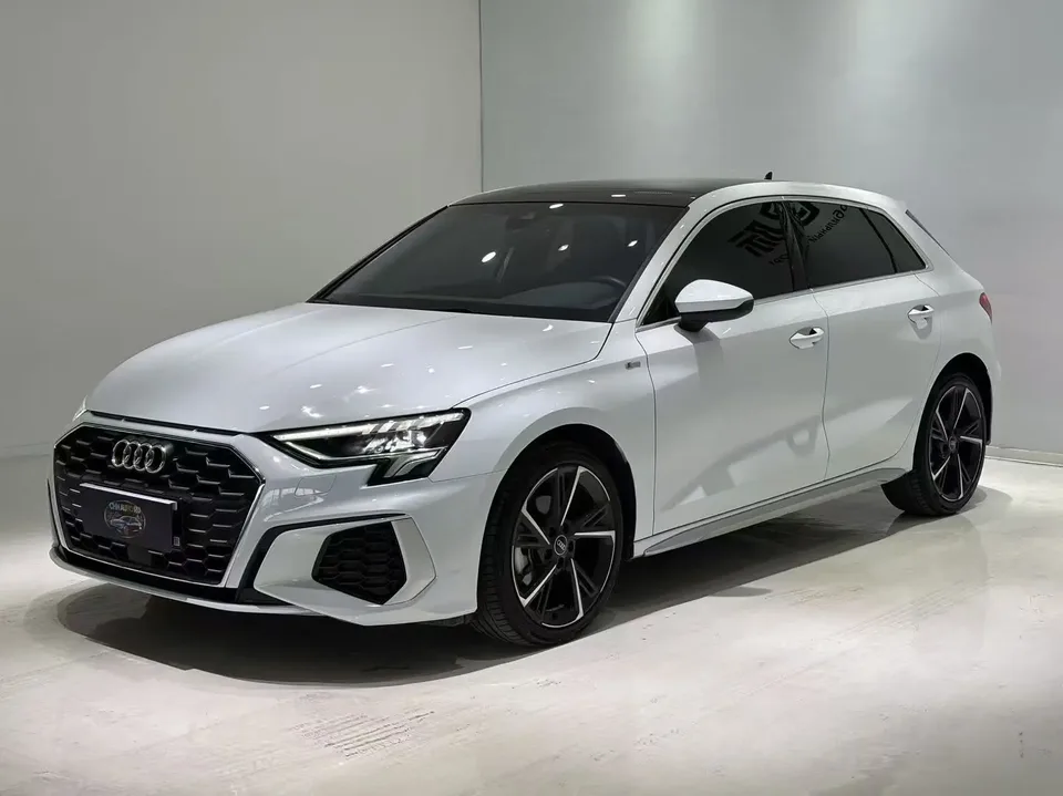 Audi A3 A3 facelift Sportback 35 TFSI stylish and sporty 2023 — photo 1, buy with delivery to Moscow