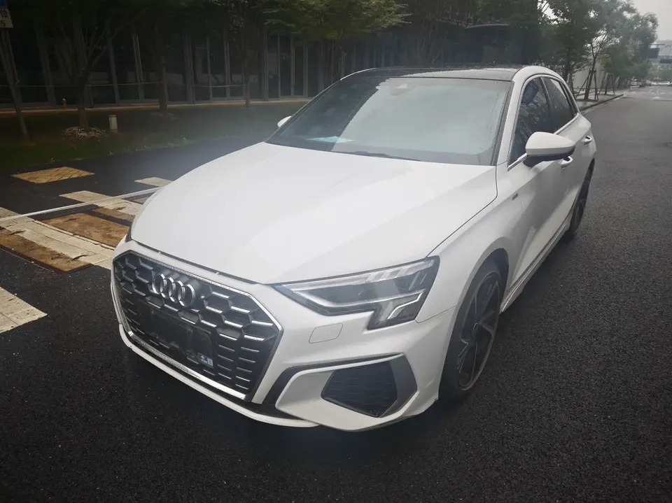 Audi A3 A3 Sportback 35 TFSI stylish and sporty 2022 — photo 1, buy with delivery to Moscow