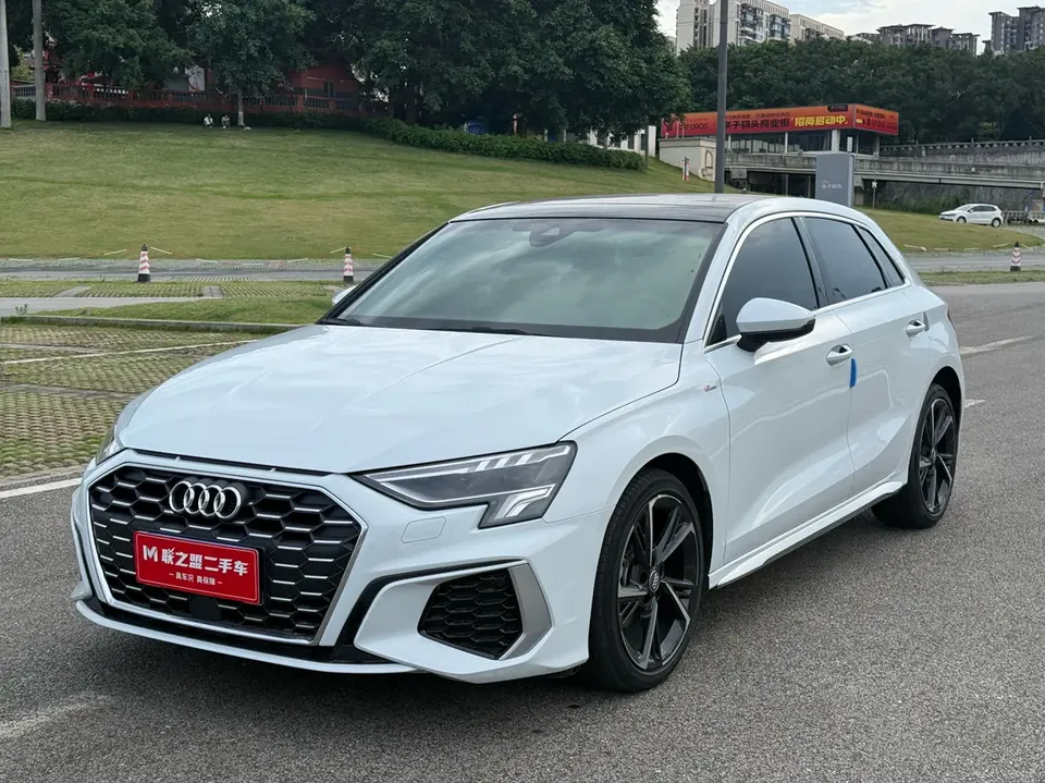 Audi A3 A3 Sportback 35 TFSI stylish and sporty 2022 — photo 1, buy with delivery to Moscow