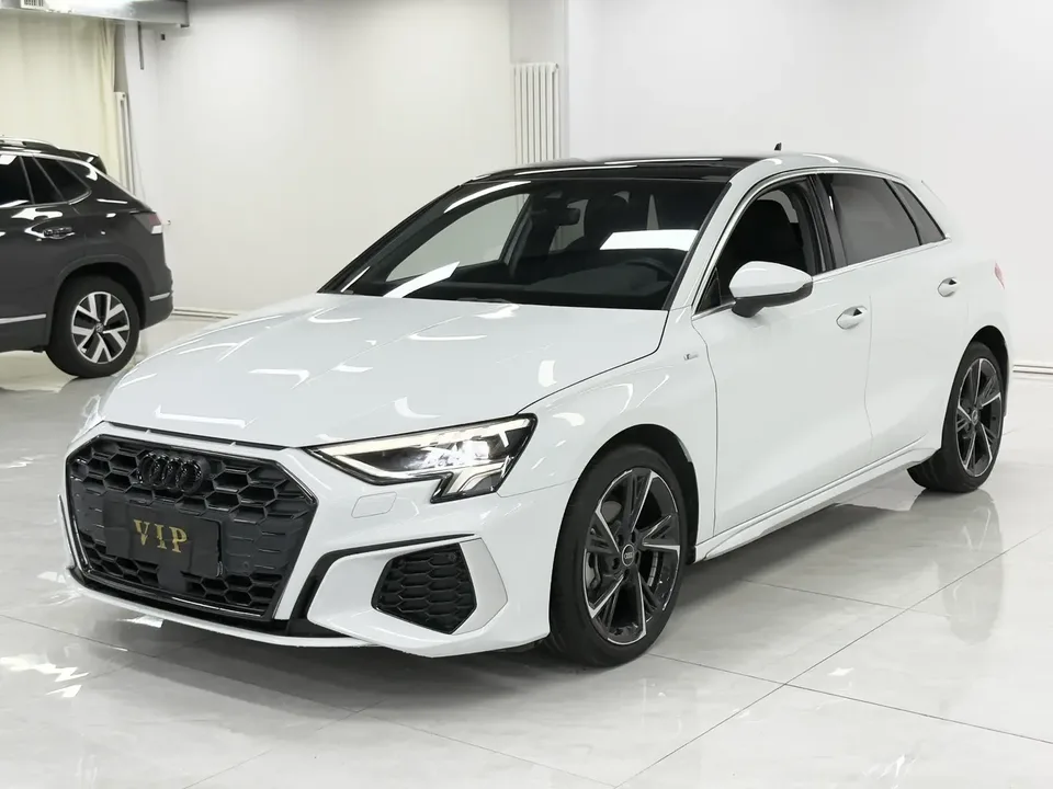 Audi A3 Audi A3 Sportback 35 TFSI Stylish and sporty 2022 — photo 1, buy with delivery to Moscow