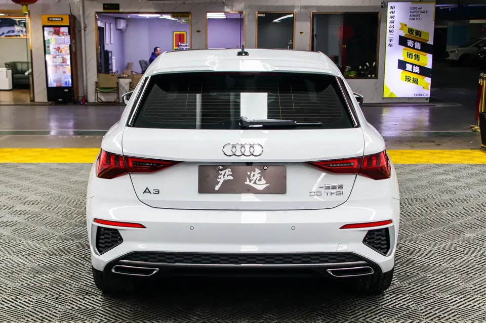 Audi A3 A3 Sportback 35 TFSI stylish and sporty 2023 — thumbnail 2