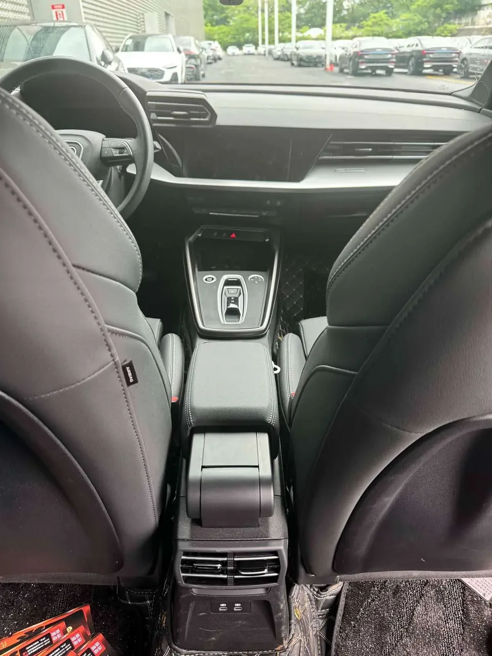 Audi A3 2026 Audi A3 A3L Limousine 35 TFSI Flying Spur Enjoyment Edition 2025 — миниатюра 3