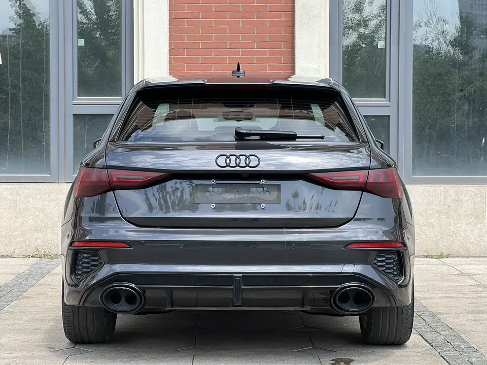 Audi A3 Sportback 35 TFSI Luxury Sports Edition 2022 — миниатюра 2