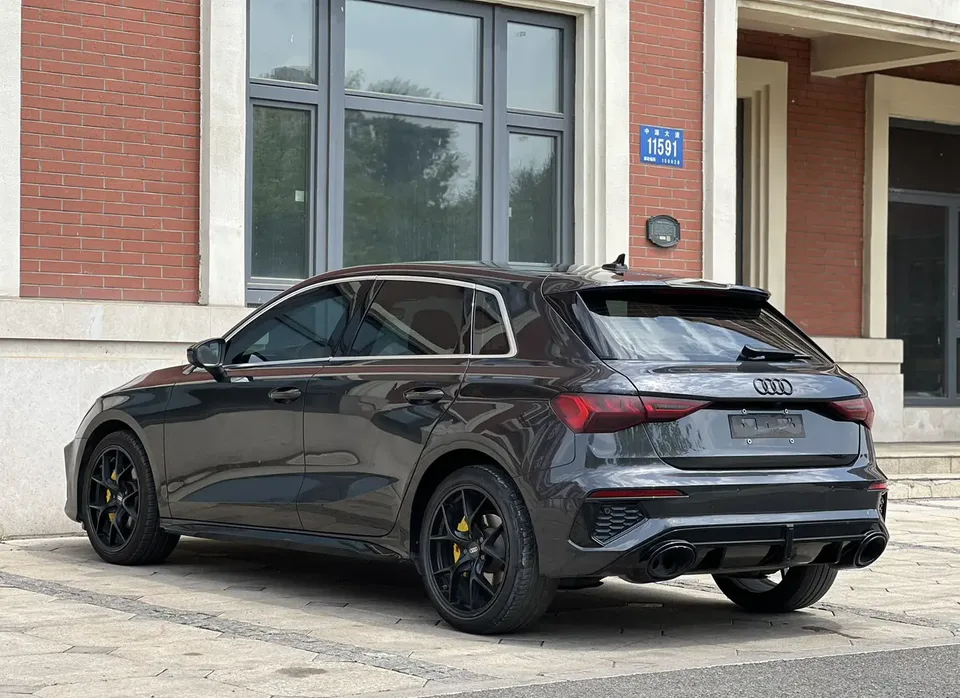 Audi A3 Sportback 35 TFSI Luxury Sports Edition 2022 — миниатюра 4