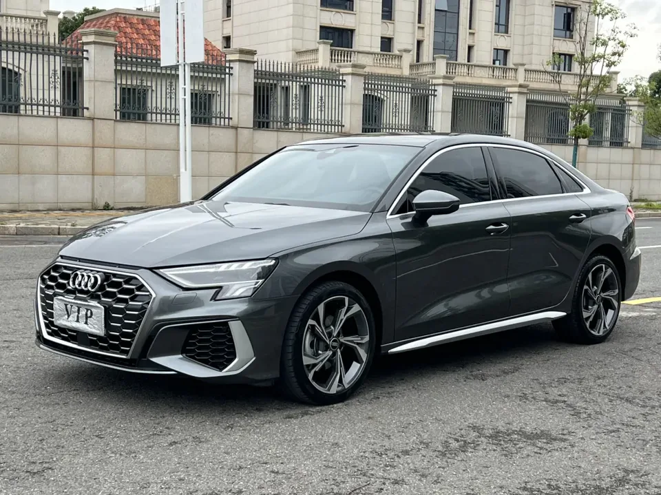 Audi A3 facelift A3L Limousine 35 TFSI luxury sports model 2023 — фото 1, купить с доставкой в Москву