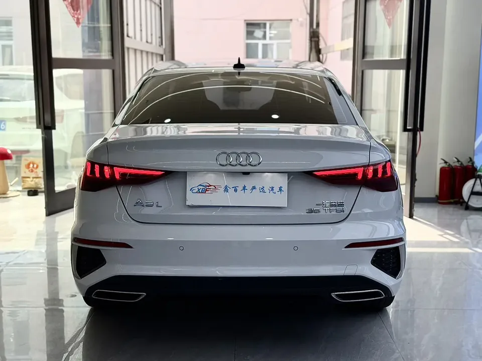 Audi A3 A3L Limousine 35 TFSI Fashion Sports 2022 — миниатюра 2