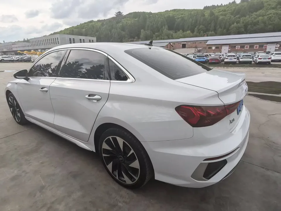 Audi A3 Audi A3 A3L Limousine 35 TFSI Stylish Sports 2022 — thumbnail 2
