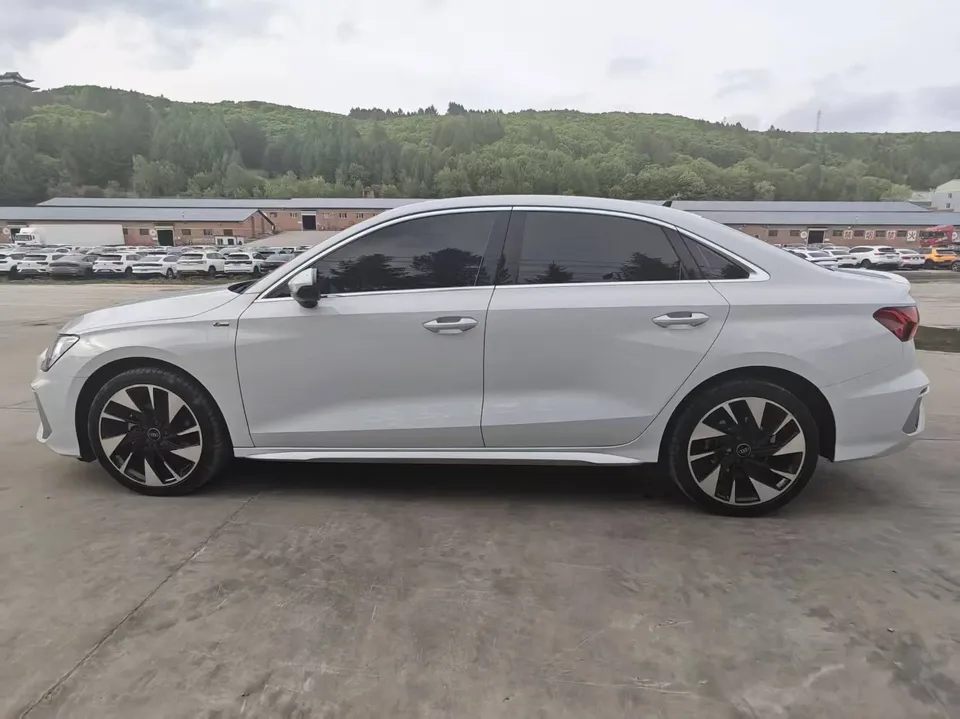Audi A3 Audi A3 A3L Limousine 35 TFSI Stylish Sports 2022 — thumbnail 4