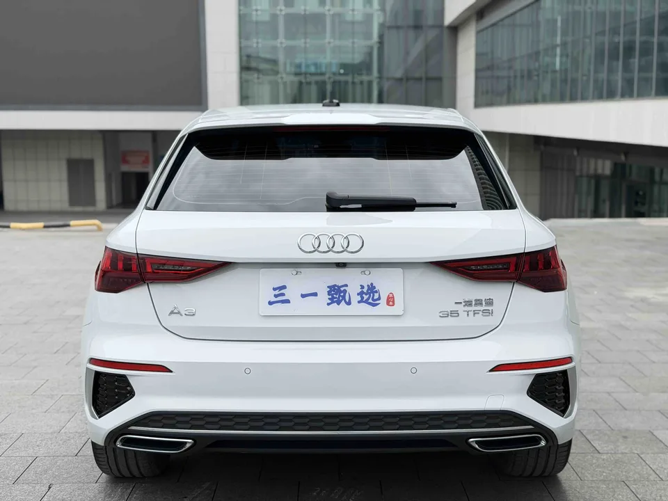 Audi A3 Sportback 35 TFSI stylish and sporty 2022 — миниатюра 2