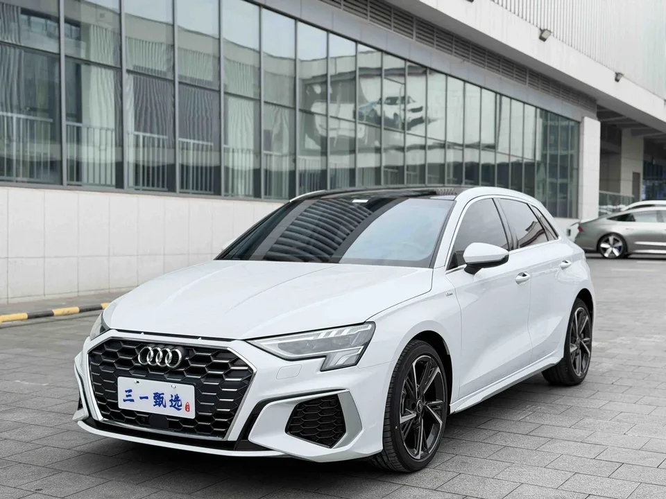 Audi A3 Sportback 35 TFSI stylish and sporty 2022 — фото 1, купить с доставкой в Москву