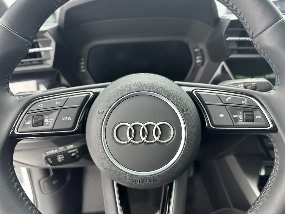 Audi A3 Audi A3 A3L Limousine 35 TFSI Stylish and Elegant 2022 — thumbnail 4