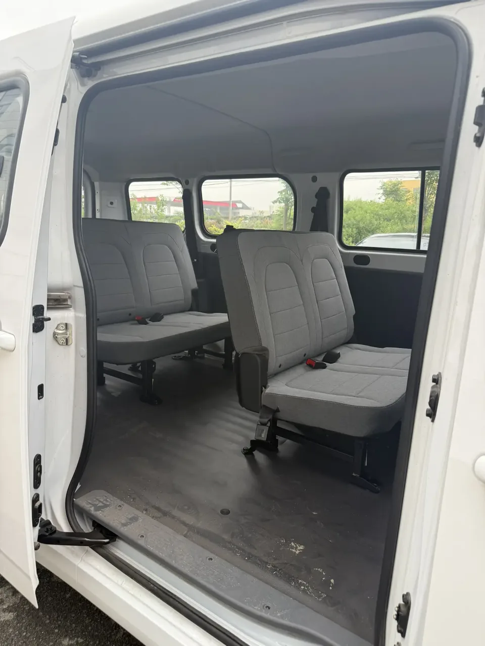 Wuling Yangguang Wuling Yangguang 300km Comfortable Bus Version 75kW 2024 — thumbnail 3