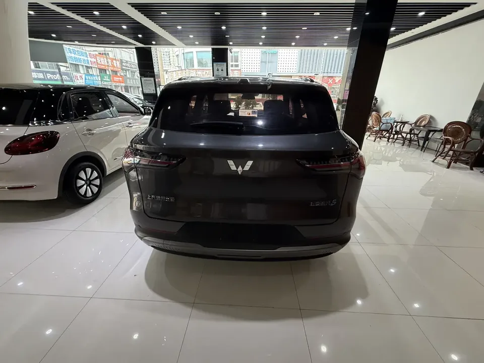 Wuling Starlight S EV 510km Flagship Model 2024 — миниатюра 2