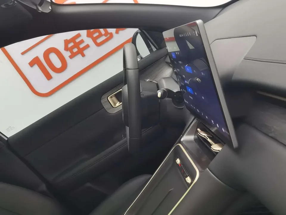 Wuling Starlight S PHEV Wuling Starlight S PHEV 130km Flagship 2024 — thumbnail 4
