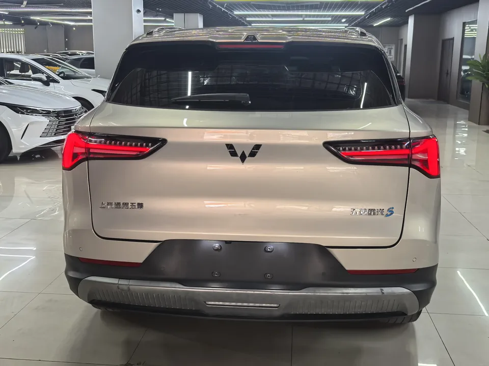 Wuling Starlight S PHEV Starlight S PHEV 130km Flagship Model 2024 — thumbnail 2