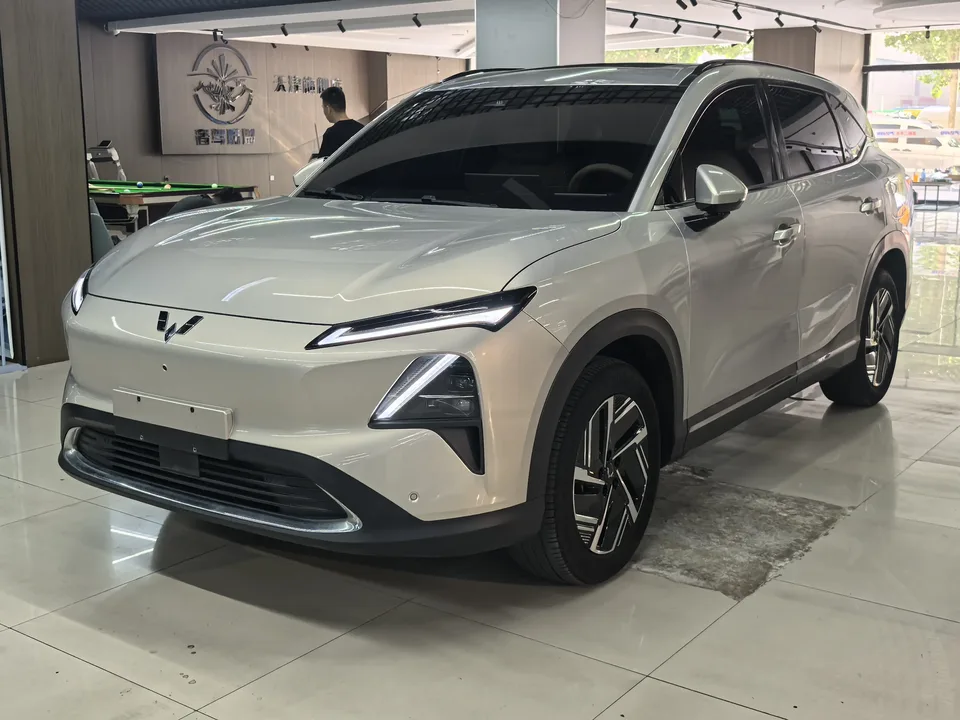 Wuling Starlight S PHEV Starlight S PHEV 130km Flagship Model 2024 — photo 1, buy with delivery to Moscow