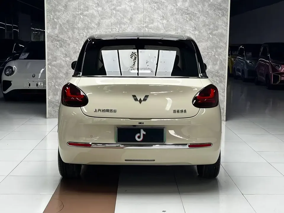 Wuling Bingo Bingo 410KM Lingxi Premium Edition 2025 — миниатюра 2