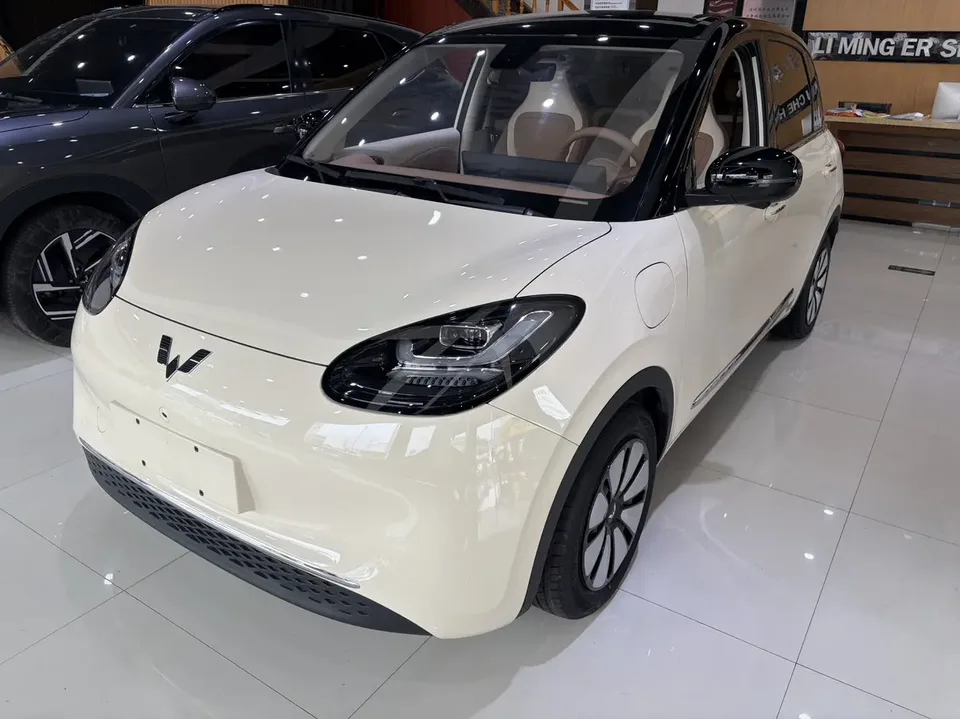 Wuling Bingo Bingo 410KM Lingxi Premium Edition 2025 — photo 1, buy with delivery to Moscow