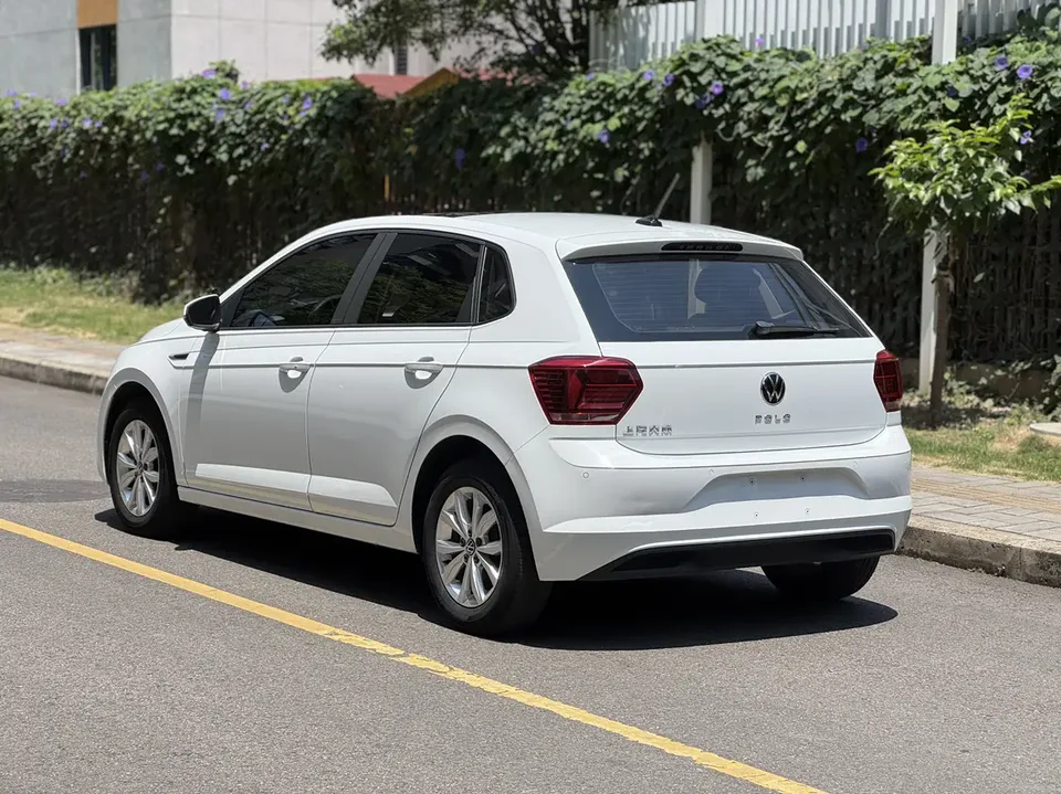 Volkswagen Polo Polo facelift Plus 1.5L Automatic Colorful Technology Edition 2023 — thumbnail 2