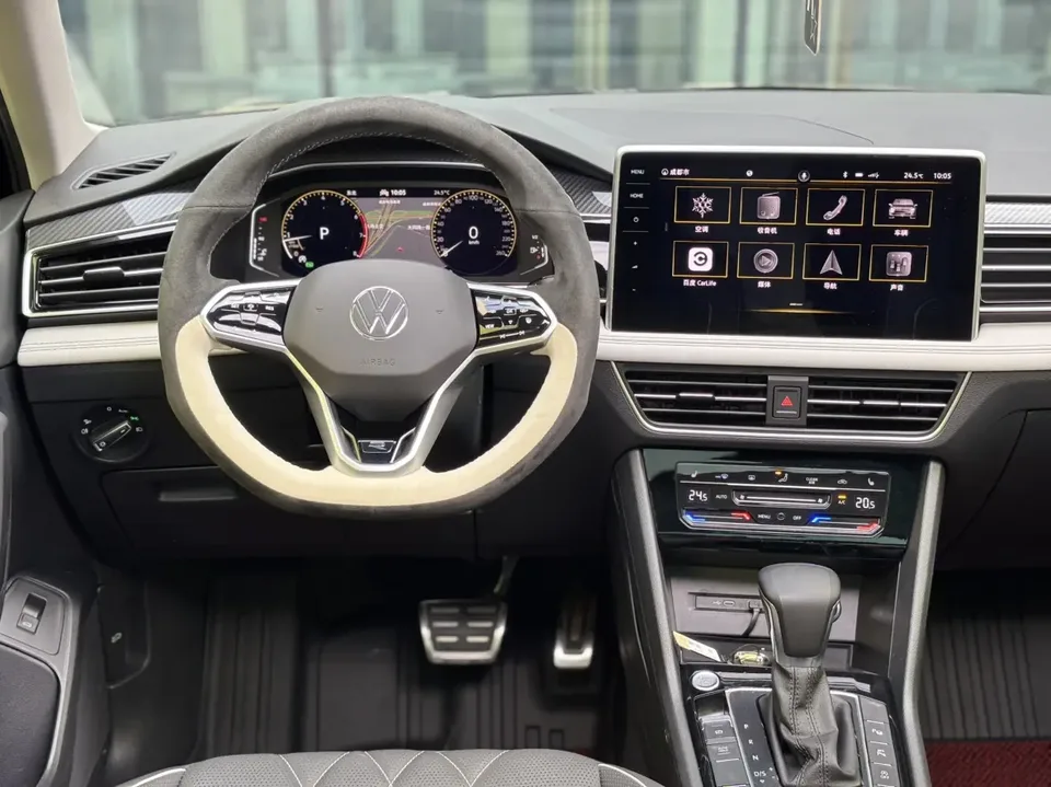 Volkswagen Tiguan L Tiguan L 2022 330TSI Automatic 2WD R-Line Flagship Edition 2022 — миниатюра 4