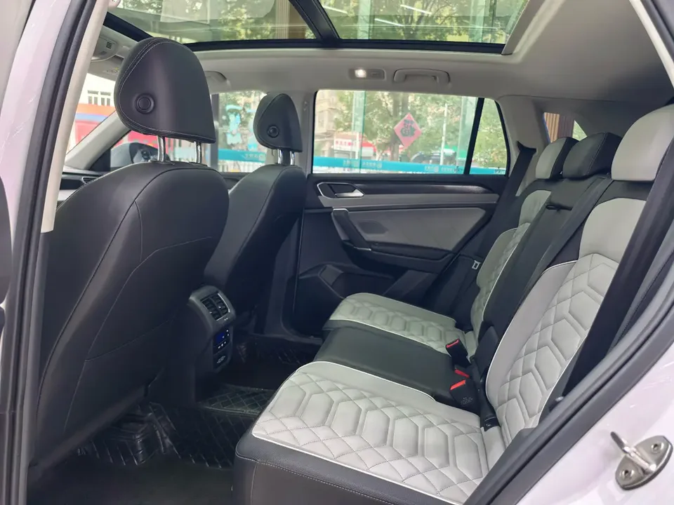 Volkswagen Tayron Tayron Tanyue 2024 300TSI 2WD Luxury Plus Advanced Edition 2024 — thumbnail 4