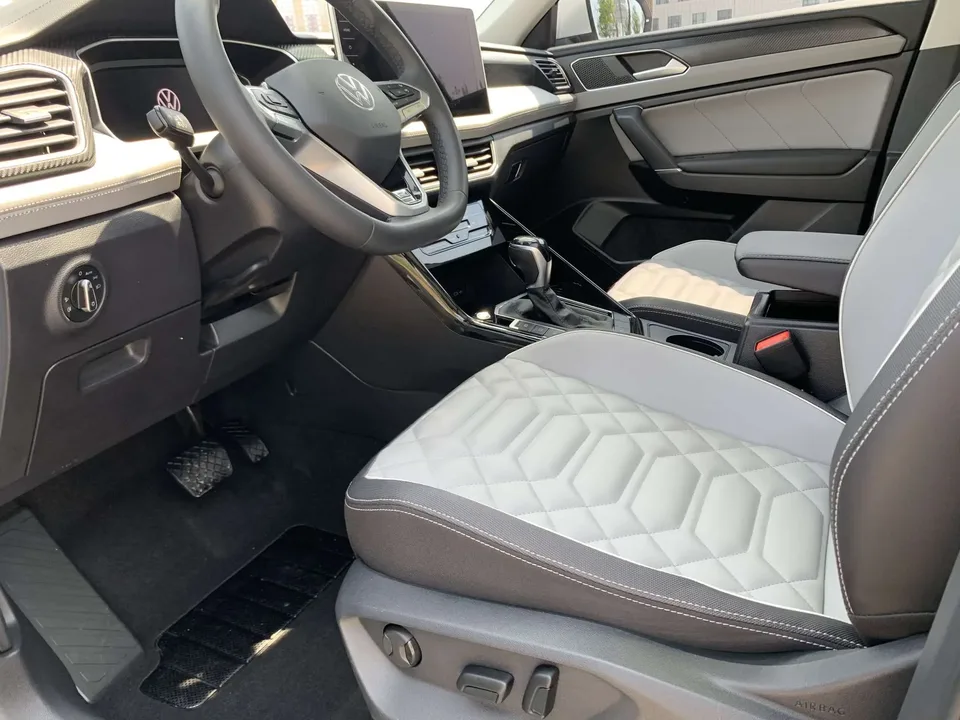 Volkswagen Tayron Tayron Tanyue 2023 280TSI 2WD Luxury Plus Advanced Edition 2023 — thumbnail 3