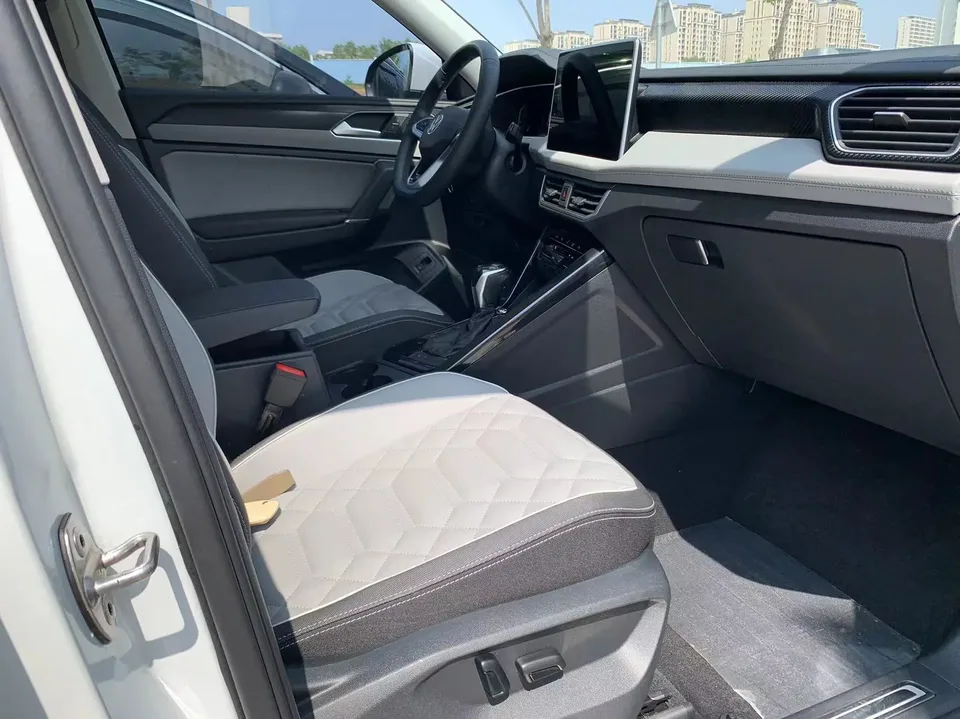 Volkswagen Tayron Tayron Tanyue 2023 280TSI 2WD Luxury Plus Advanced Edition 2023 — thumbnail 5