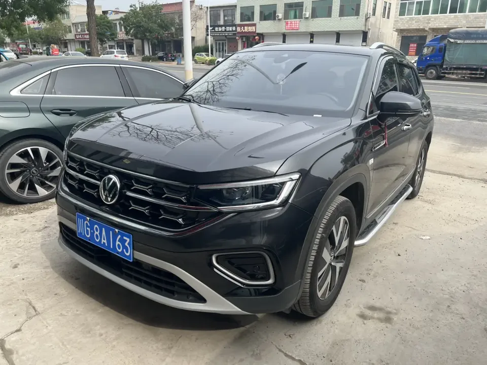 Volkswagen Tayron Tayron Tanyue 2023 280TSI 2WD Luxury Plus Advanced Edition 2023 — photo 1, buy with delivery to Moscow