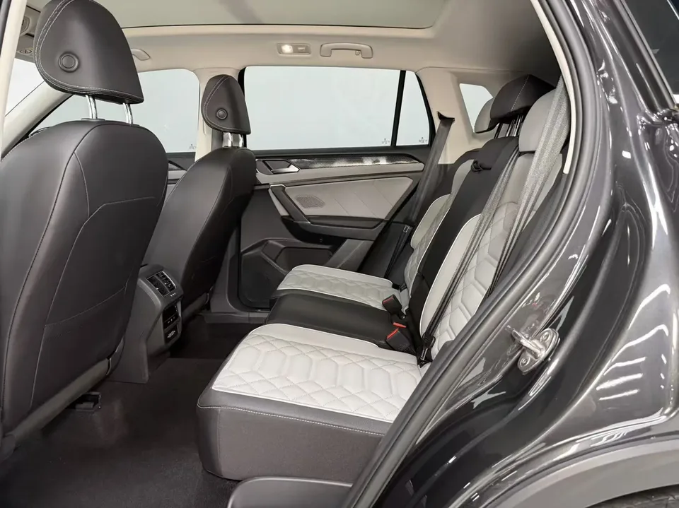 Volkswagen Tayron Tanyue 2023 280TSI 2WD Luxury Plus Advanced Edition 2023 — миниатюра 5