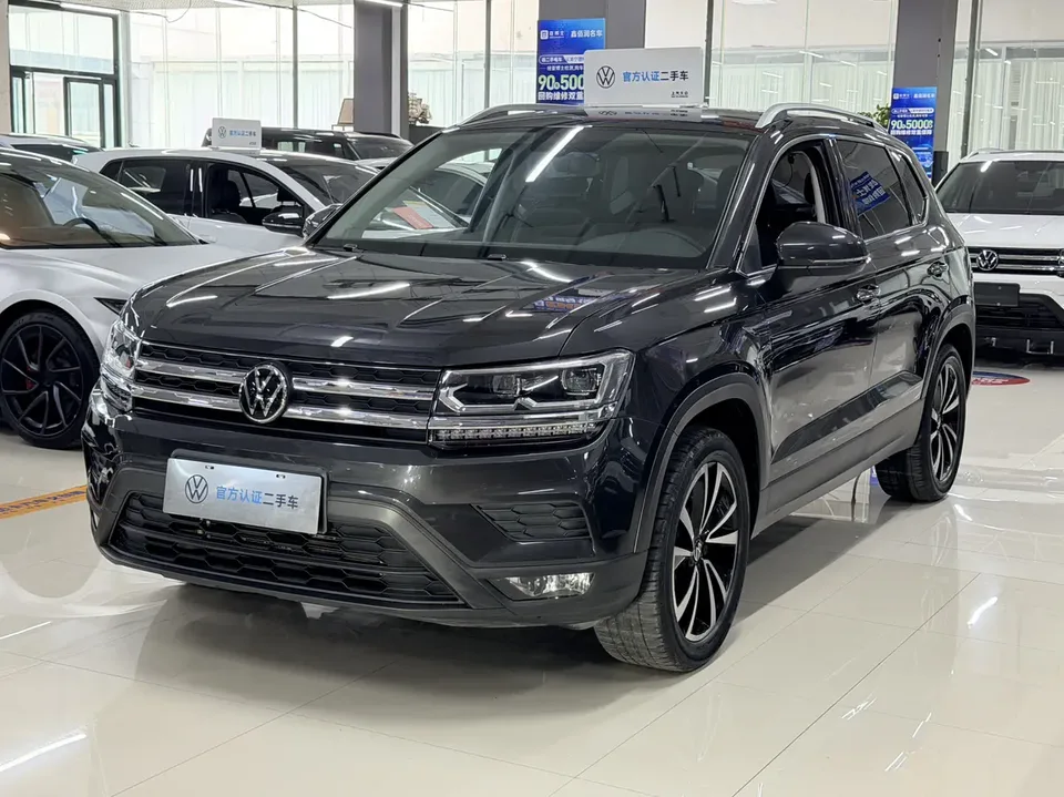 Volkswagen Tharu tuyue 280TSI 2WD Deluxe Edition 2022 — photo 1, buy with delivery to Moscow