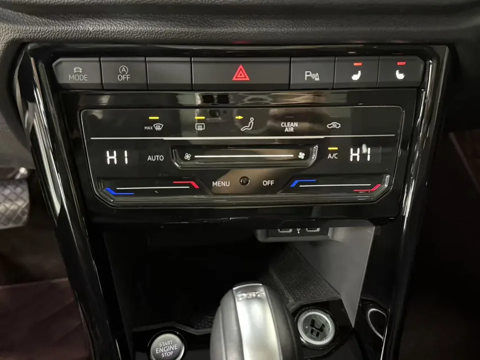 Volkswagen T-Roc TANG 280TSI DSG 2WD Comfort PLUS 2022 — thumbnail 3