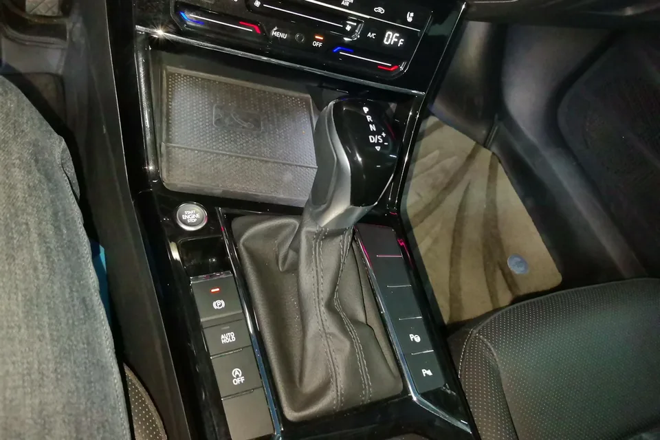 Volkswagen Passat Passat 2022 330TSI Starry Sky Deluxe Edition 2022 — миниатюра 4