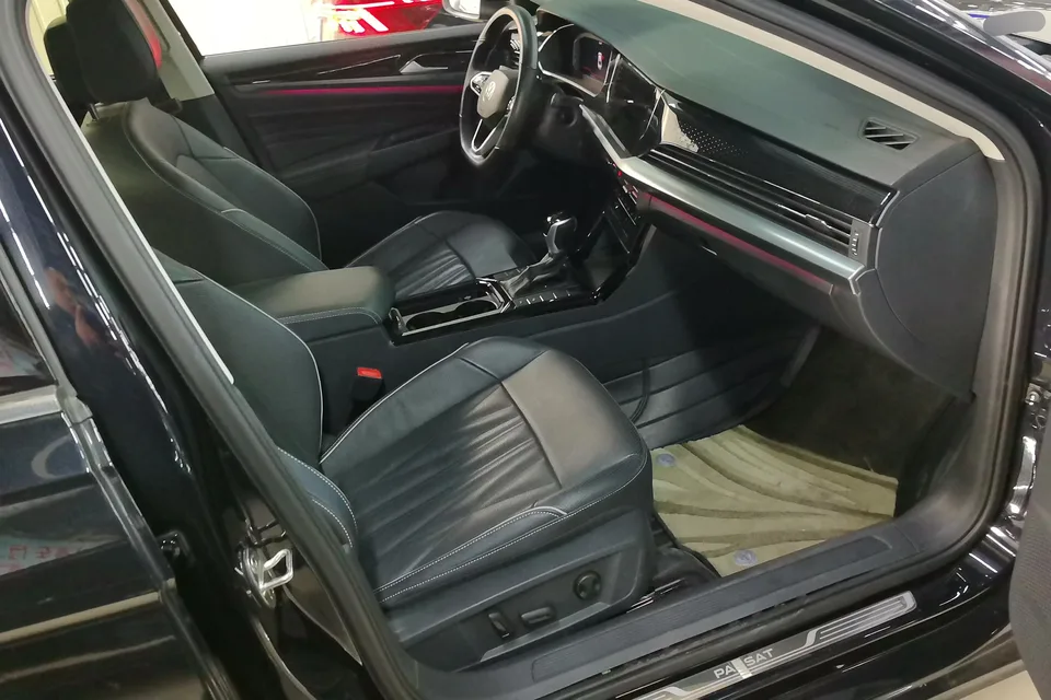 Volkswagen Passat Passat 2022 330TSI Starry Sky Deluxe Edition 2022 — миниатюра 5