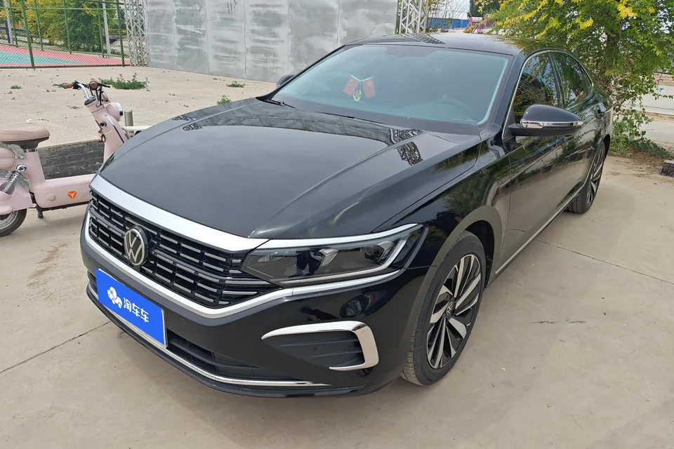 Volkswagen Passat 2025
