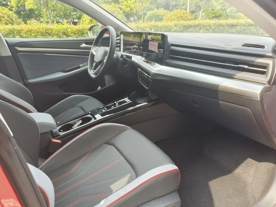 Volkswagen Lamando Lingdu Lingdu Lingdu L 280TSI DSG Hot Edition 2023 — thumbnail 4