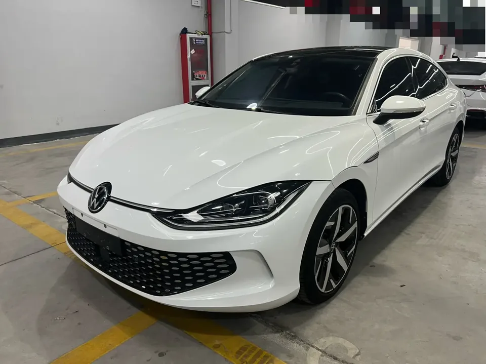 Volkswagen Lamando Lingdu 2023 Lingdu L 280TSI DSG Cool Edition 2023 — photo 1, buy with delivery to Moscow
