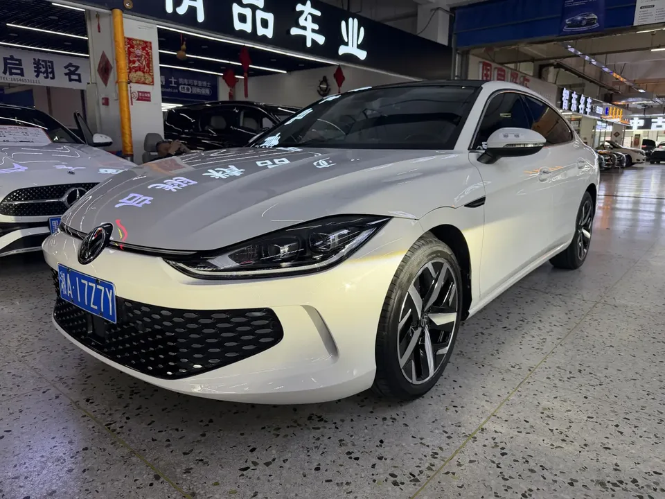 Volkswagen Lamando Lingdu Lingdu L 280TSI DSG Cool Edition 2023 — photo 1, buy with delivery to Moscow