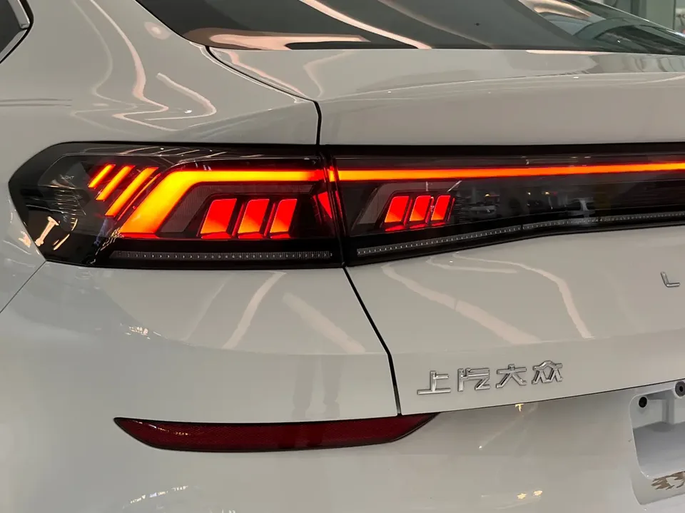 Volkswagen Lamando Lingdu 2024 Lingdu Lingdu L 280TSI DSG Hot Edition 2024 — thumbnail 3