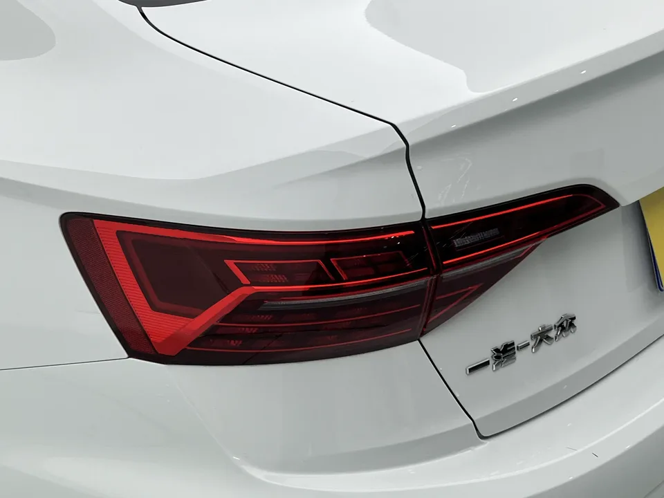 Volkswagen Sagitar Sagitar 2021 280TSI DSG Beyond Edition 2022 — thumbnail 4