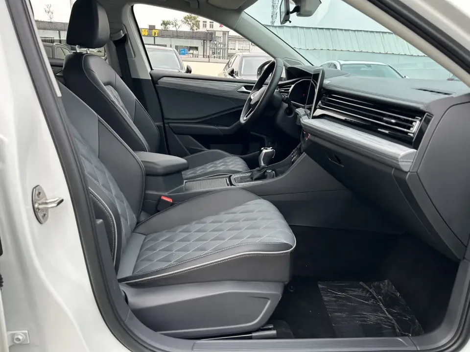 Volkswagen Sagitar 2023 Sagitar 300TSI DSG Beyond Edition 2024 — миниатюра 5