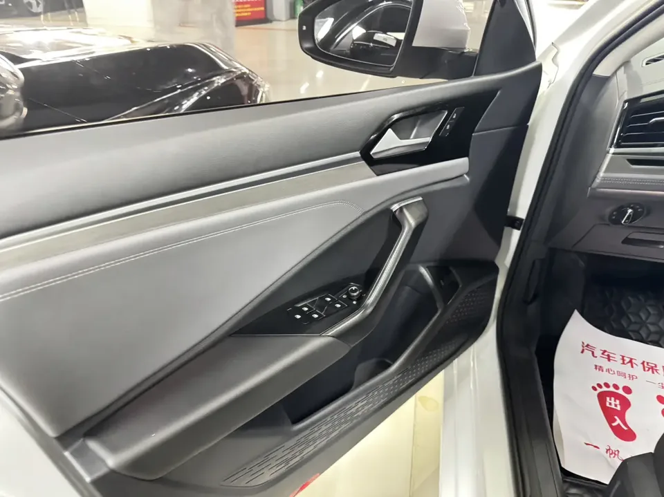 Volkswagen Sagitar Sagitar 2021 280TSI DSG Beyond Edition 2022 — thumbnail 4