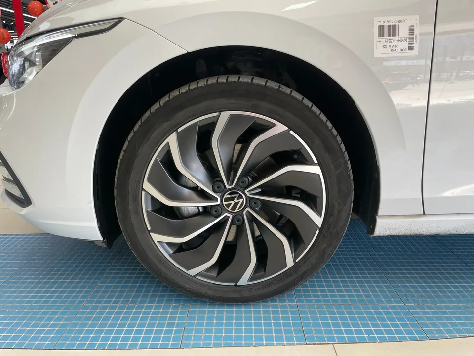 Volkswagen Golf golf 2023 280TSI DSG Pro facelift 2023 — thumbnail 4