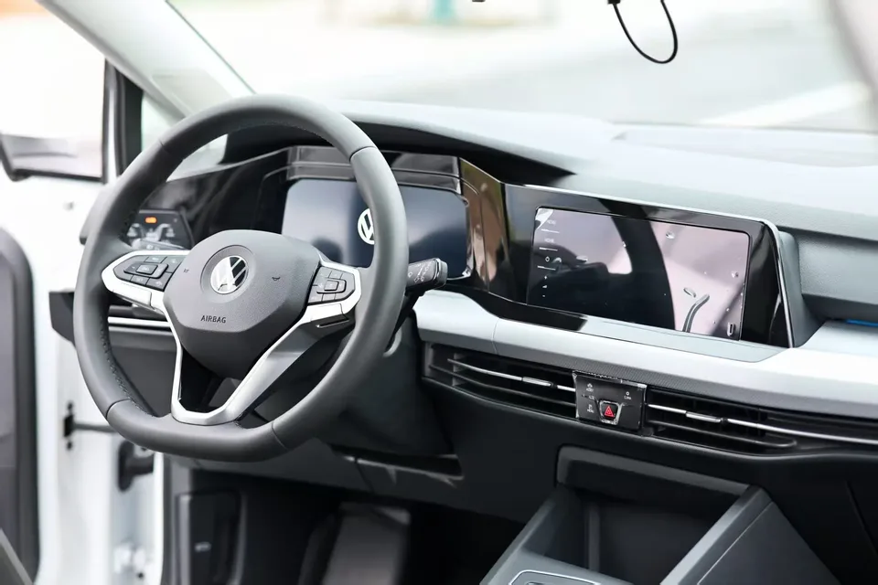 Volkswagen Golf golf 2023 280TSI DSG Pro 2024 — thumbnail 3