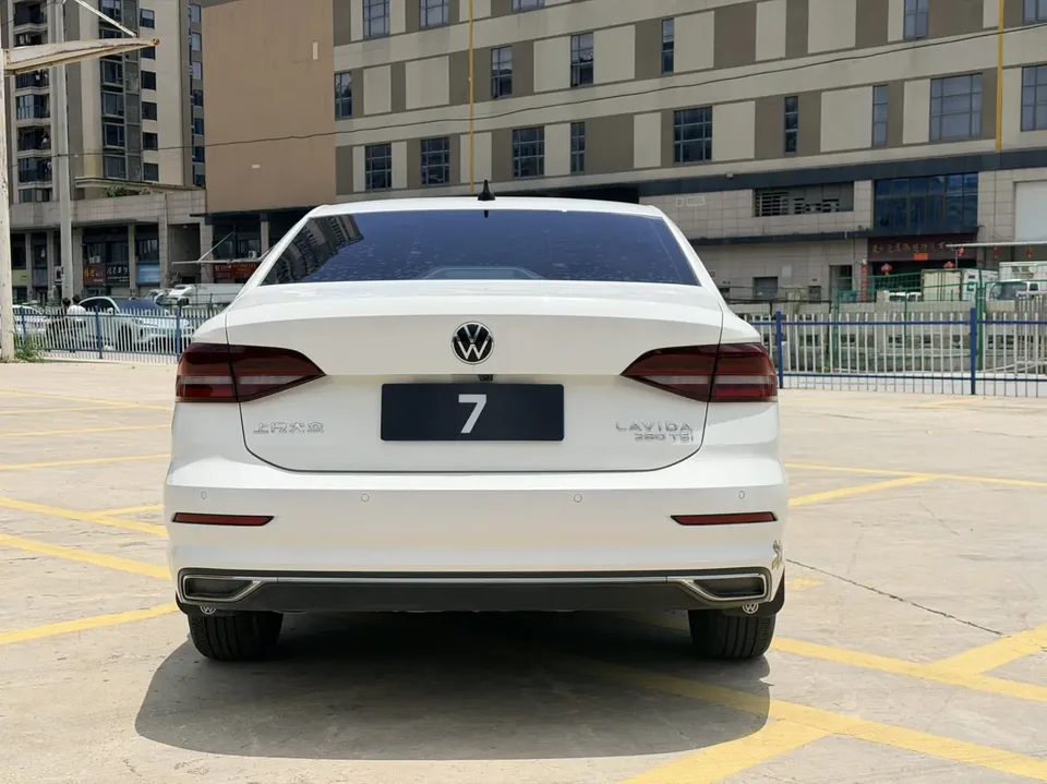 Volkswagen Lavida Lavida 2022 280TSI DSG Comfort Edition 2022 — thumbnail 2