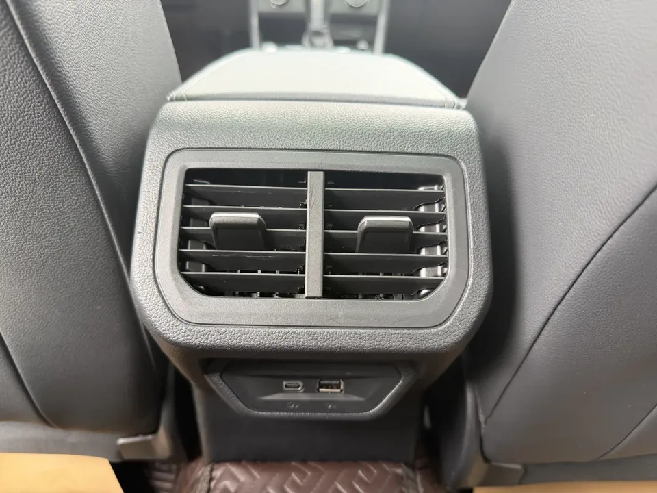 Volkswagen Lavida Lavida 2024 1.5L Automatic 5 Million Edition 2024 — thumbnail 3