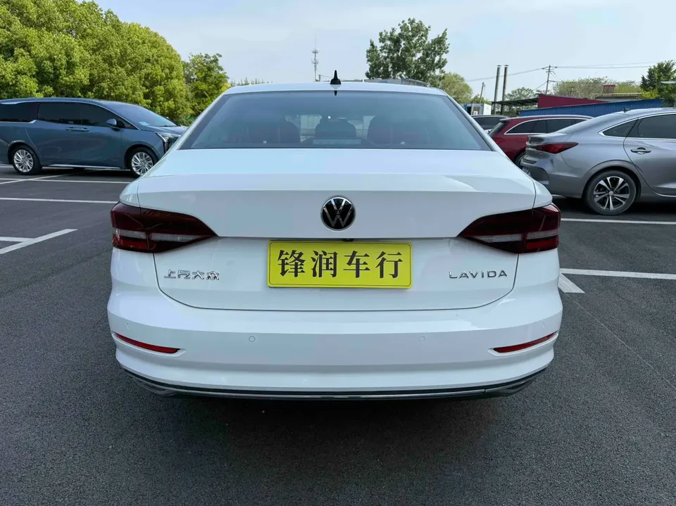 Volkswagen Lavida Lavida 2022 1.5L Automatic Vision Edition 2022 — thumbnail 2