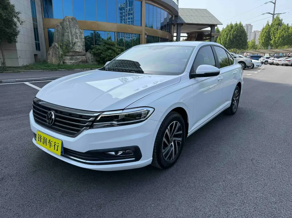 Volkswagen Lavida Lavida 2022 1.5L Automatic Vision Edition 2022 — photo 1, buy with delivery to Moscow