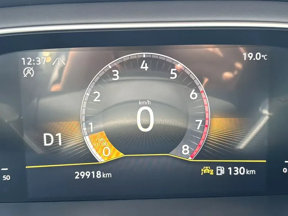Volkswagen Lavida Lavida 2024 1.5L Automatic Starry Sky 5 Million Edition 2025 — thumbnail 5