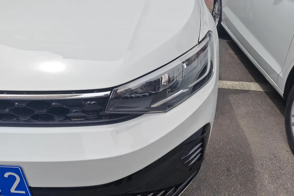 Volkswagen Lavida Lavida Lavida 2025 New 1.5L Outstanding New Edition 2025 — миниатюра 2