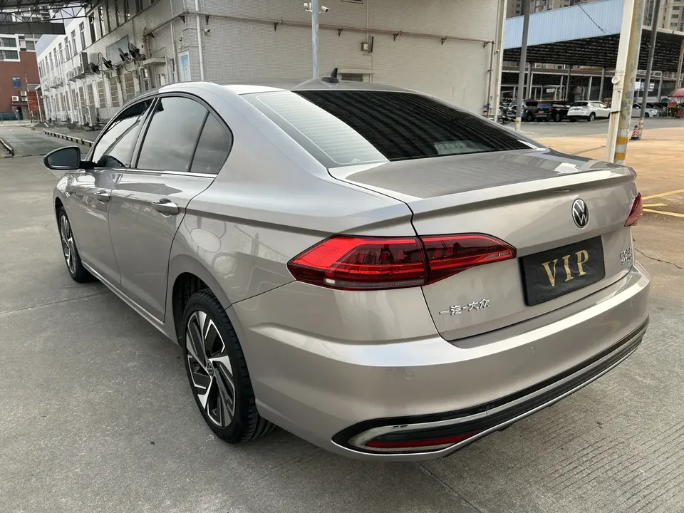 Volkswagen Bora 300TSI DSG Premium Edition 2023 — миниатюра 5